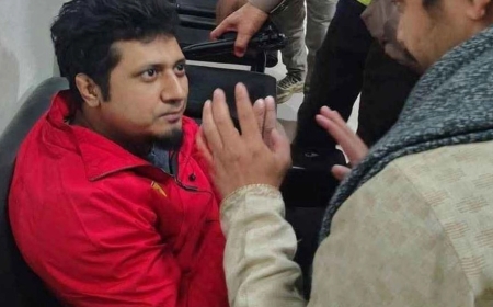 ইনকিলাব মঞ্চের আন্দোলন থেকে ‘অস্ত্র’সহ যুবক আটক, পুলিশ বলছে খেলনা পিস্তল