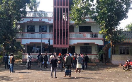 বেগম খালেদা জিয়ার মৃত্যুতে শোকে স্তব্ধ ফেনীবাসী