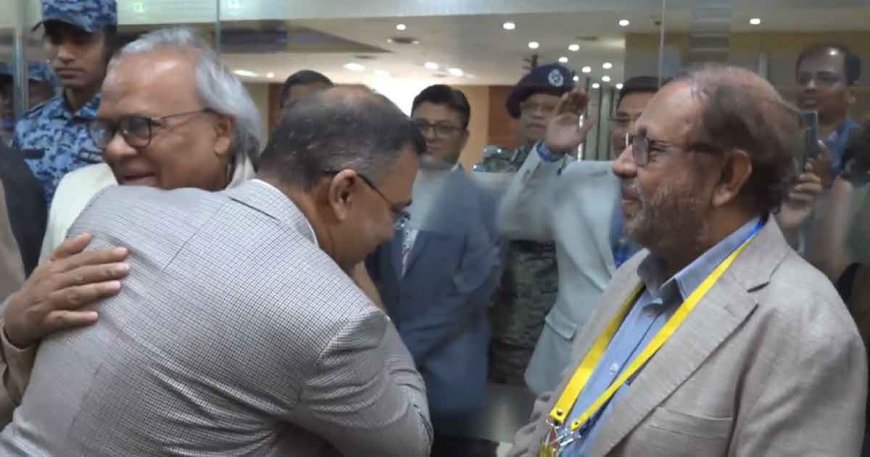 বিমানবন্দরে তারেক রহমানকে স্বাগত জানালেন বিএনপির সিনিয়র নেতারা