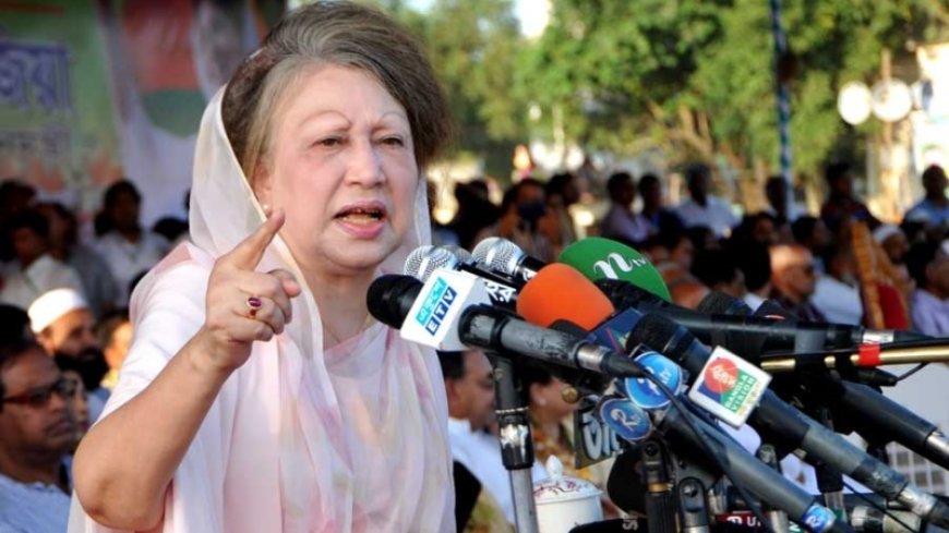 গৃহবধূ থেকে রাজনীতির ময়দান, খালেদা জিয়ার সাফল্যগাথা ও কিছু ‘আক্ষেপ’