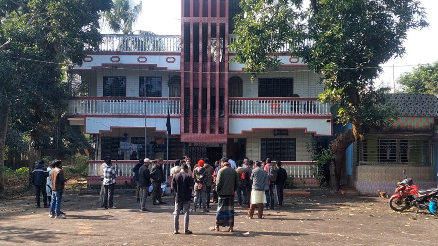 বেগম খালেদা জিয়ার মৃত্যুতে শোকে স্তব্ধ ফেনীবাসী