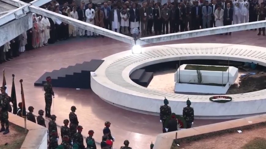 স্বামীর কবরের পাশে চিরনিদ্রায় শায়িত হলেন খালেদা জিয়া