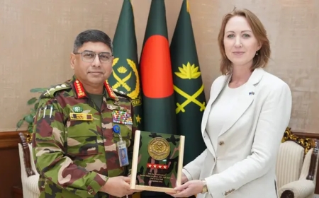 সেনাপ্রধানের সঙ্গে অস্ট্রেলিয়ান হাইকমিশনারের সৌজন্য সাক্ষাৎ