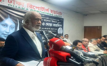 কোনো শক্তিই বাংলাদেশকে বিরাজনীতিকরণ করতে পারবে না : মঈন খান