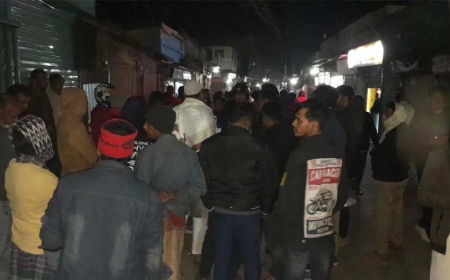 বিয়ে বাড়িতে গান বাজানো নিয়ে দুই পক্ষের সংঘর্ষ, ভাঙচুর