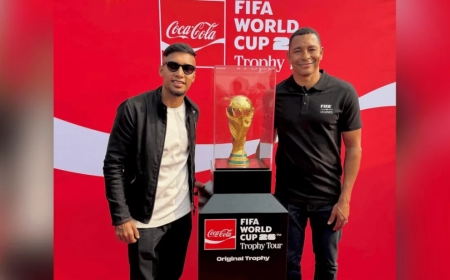 ২০২৬ বিশ্বকাপকে সামনে রেখে বিশ্বভ্রমণে থাকা ট্রফি এখন ঢাকায়