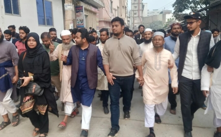 গণভোটে ‘হ্যাঁ’ ভোটের পক্ষে নারায়ণগঞ্জে হাসনাত আব্দুল্লাহর গণসংযোগ