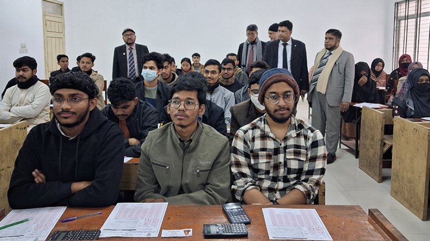 চবিতে ভর্তি পরীক্ষায় ১ সিটে ৩ শিক্ষার্থী, ক্ষুব্ধ উপাচার্য