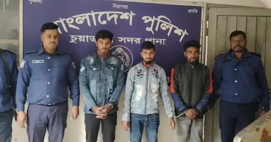 চুয়াডাঙ্গায় পুলিশের চেকপোস্টে অশালীন ভাষা ও হুমকি, ৩ যুবক আটক