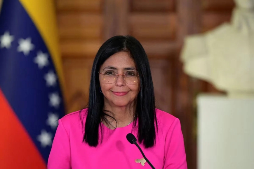 আনুষ্ঠানিকভাবে ভেনেজুয়েলার প্রেসিডেন্টের দায়িত্ব নিলেন দেলসি রদ্রিগেজ