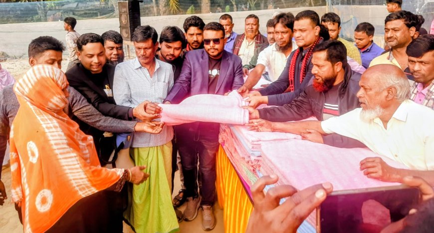 পুঠিয়ার বানেশ্বরে বিএনপির উদ্যোগে শীতবস্ত্র বিতরণ