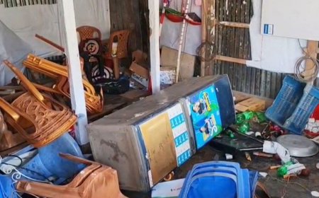 ঝালকাঠিতে জামায়াতের কর্মী-সমর্থকদের বাড়িতে হামলা-ভাঙচুর, গ্রেপ্তার ২