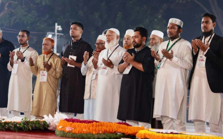 ভাষা শহীদদের প্রতি ১১ দলীয় জোটের সংসদ সদস্যদের শ্রদ্ধা নিবেদন