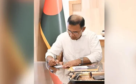 স্মারক ডাকটিকিট উন্মোচন করলেন প্রধানমন্ত্রী