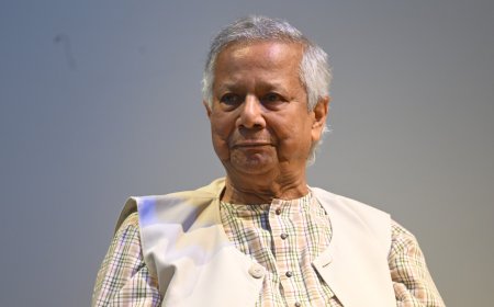 ৪ অপরাধে ড. ইউনূসের বিরুদ্ধে মামলা করার ঘোষণা ঢাবি শিক্ষকের