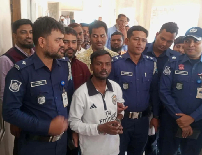 ধর্ষণ মামলায় গ্রেপ্তার হিরো আলম