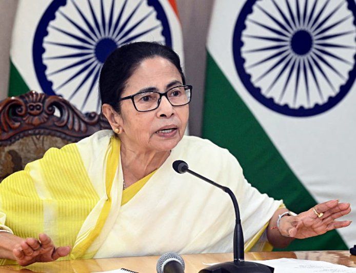 এসআইআর থেকে নাম বাদ পড়ায় ৬ মার্চ অনশনে বসবেন মুখ্যমন্ত্রী মমতা