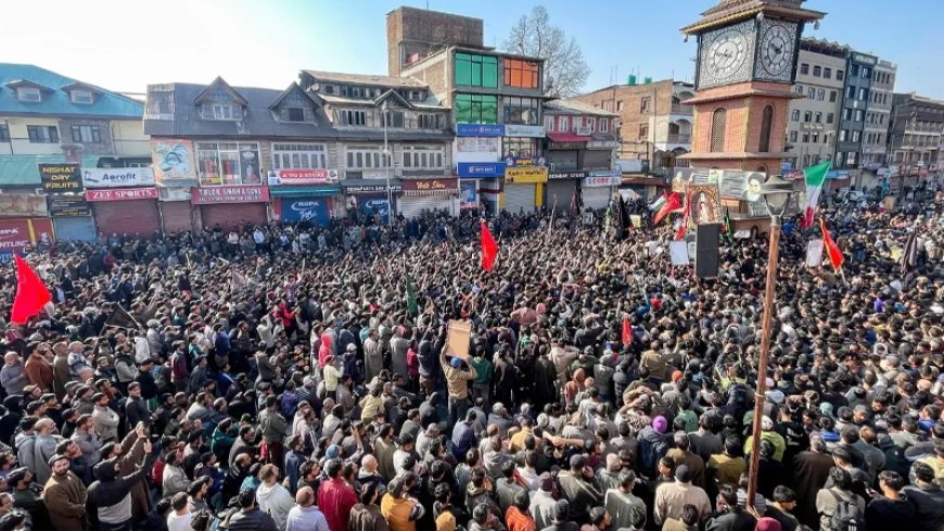 খামেনি হত্যার প্রতিবাদে ভারতের কাশ্মীর ও উত্তরপ্রদেশসহ বিভিন্ন রাজ্যে বিক্ষোভ